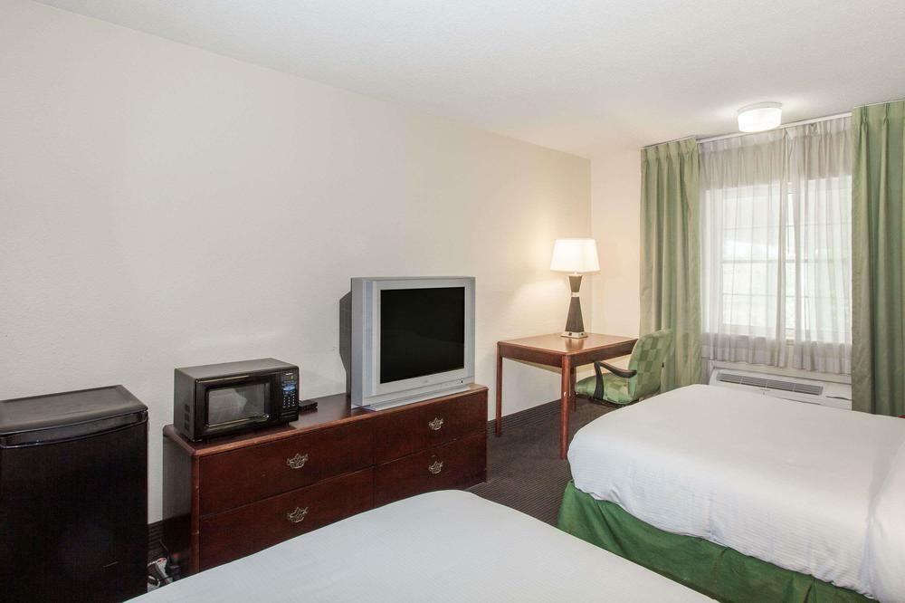 Baymont By Wyndham Jefferson Stadt Exterior foto